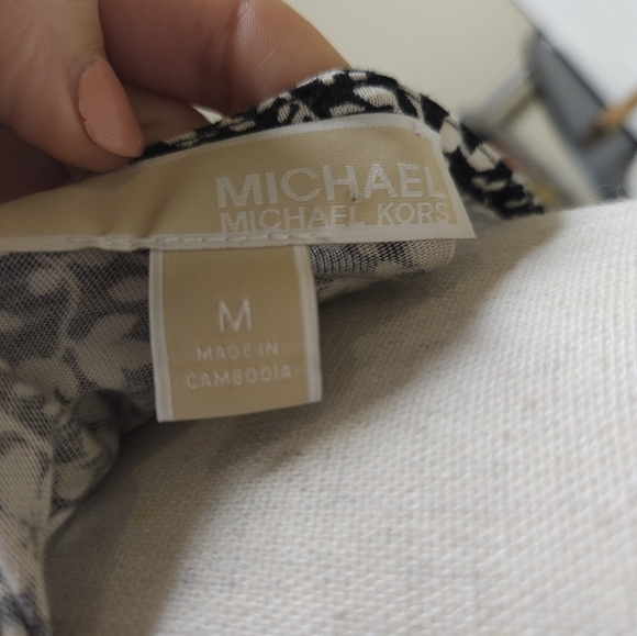LIKE NEW Michael Kors Floral Square Neck Ruched Long Sleeve Top - Picture 5 of 5